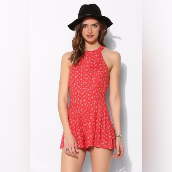 Urban Outfitters Kimchi Blue Floral Romper - Picture 1 of 9